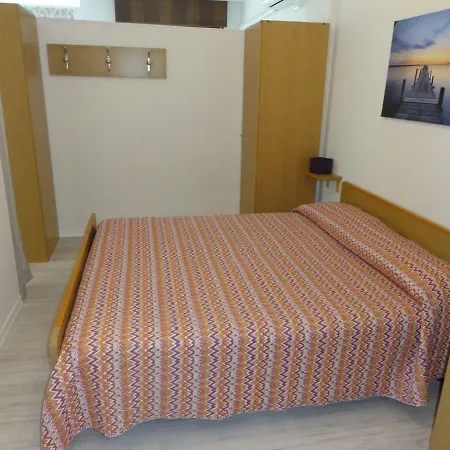 Apartman Monaco - *